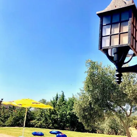 Victoria And Lounge 2*