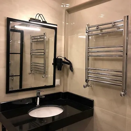 Hotel Victoria And Lounge