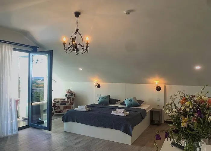 Hotel Victoria And Lounge