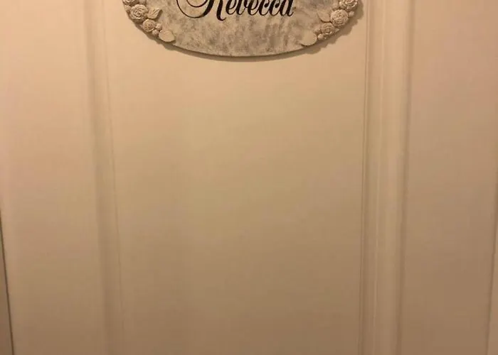 Victoria And Lounge Hotel