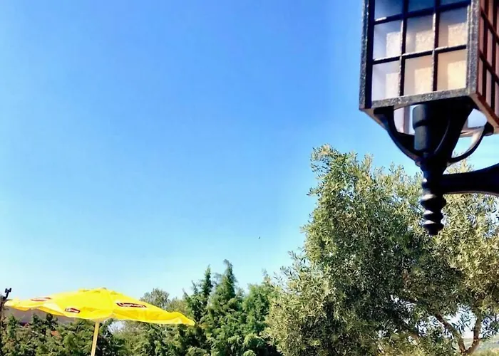 Victoria And Lounge 2*