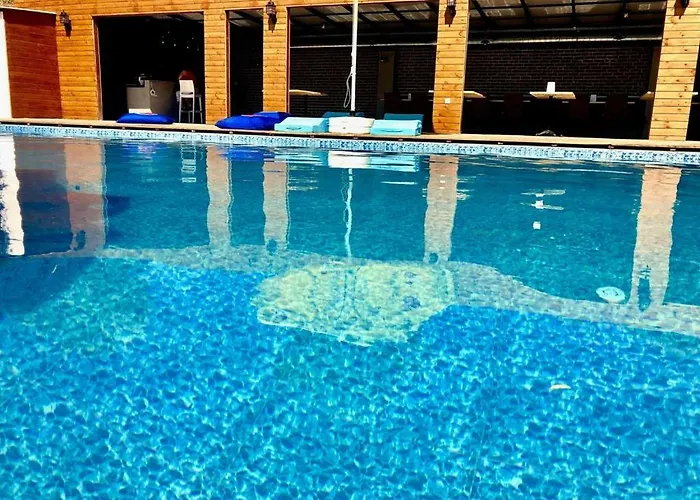 Victoria And Lounge Hotel 2*