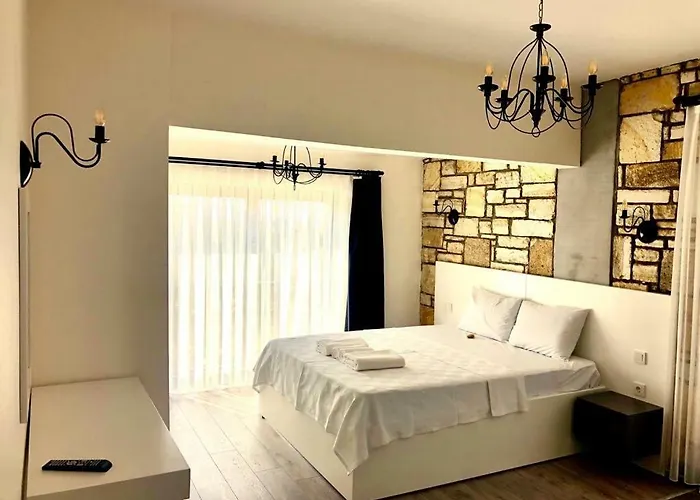 Victoria And Lounge Fokaja