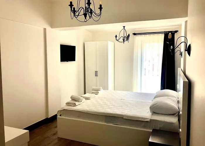 Victoria And Lounge