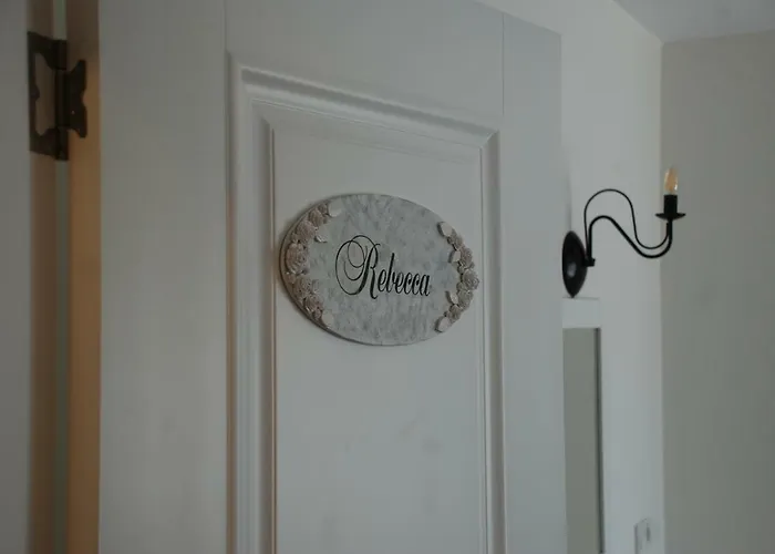 Victoria And Lounge Foca