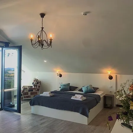 Hotel Victoria And Lounge