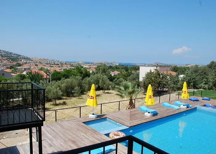 Victoria And Lounge Foça