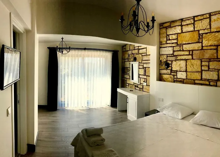 Victoria And Lounge 2*